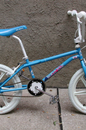 1986 Gt performer blue