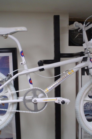 1987 GT Performer – White / White Mag Whee