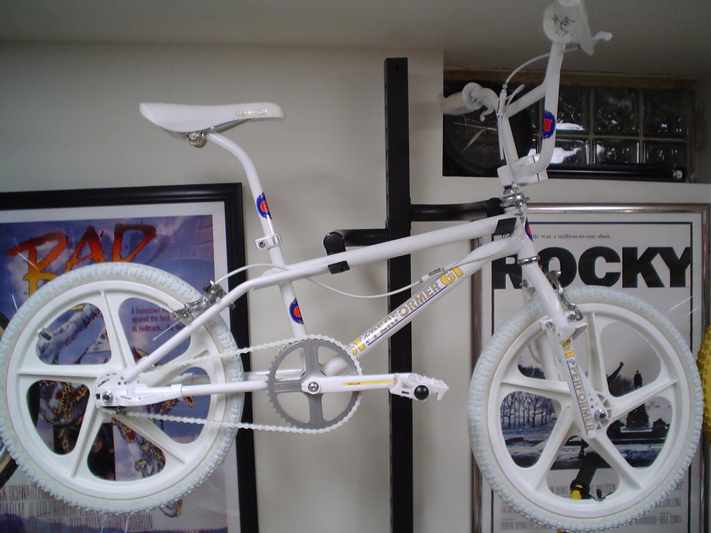 1987 GT Performer – White / White Mag Whee