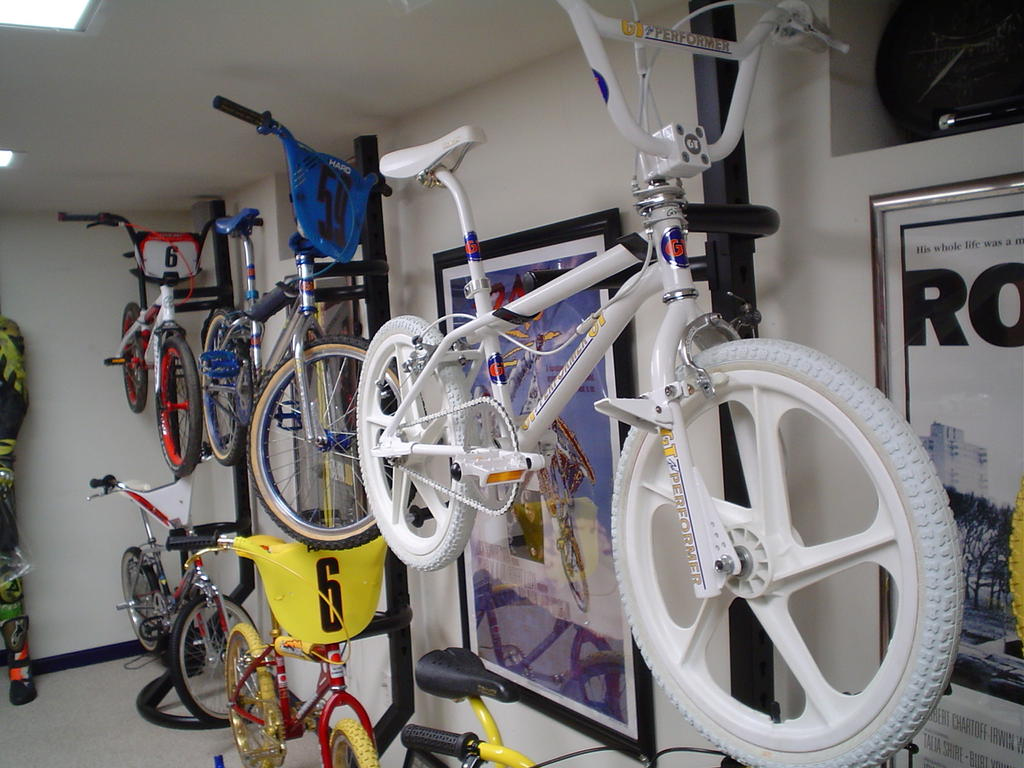 1987 GT Performer – White / White Mag Whee - Image 2