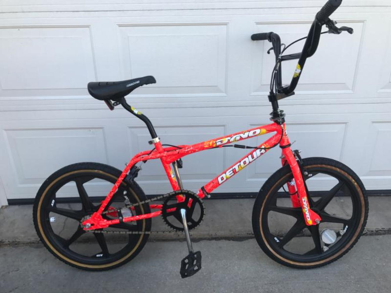 1992 Dyno de Tour orang black mag wheel