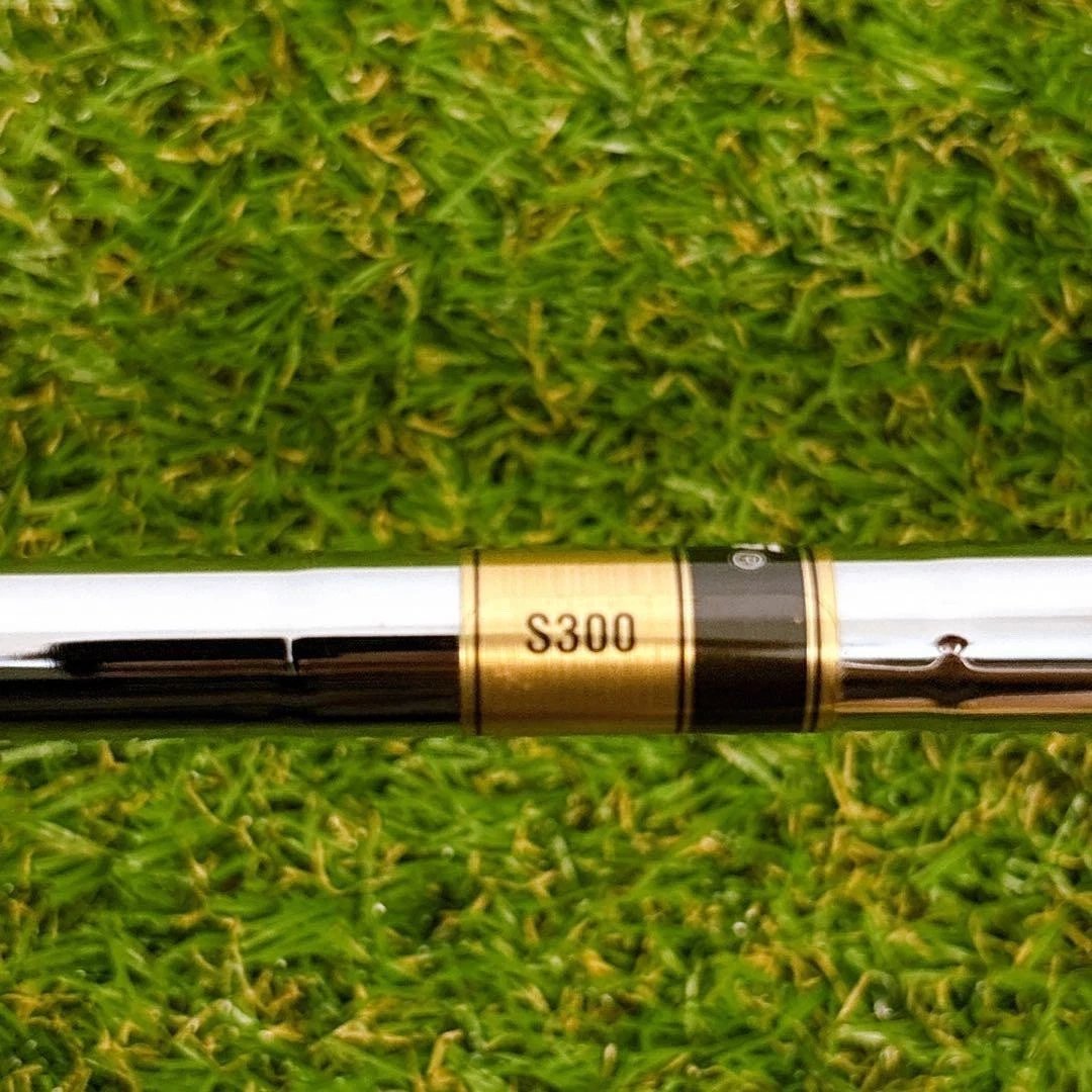 Titleist 690MB #2 Iron – S300 Shaft (Rare, New) - Image 5