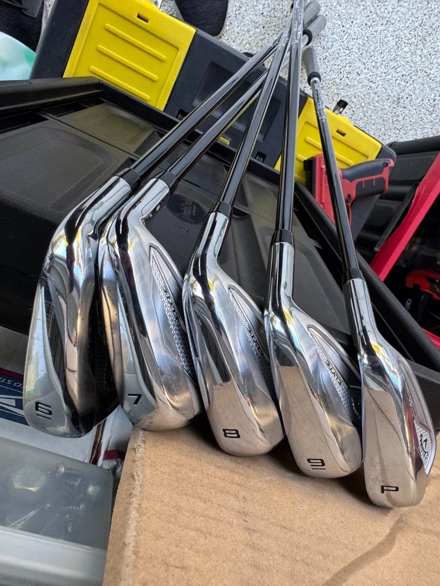 Callaway Elyte Graphite Irons (6–P) – Right Handed, Mamiya Recoil DART 70R - Image 2