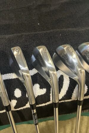 Titleist 620 MB Irons 5-PW. W/ 718 TMB 5 Iron. Project X 6.0.