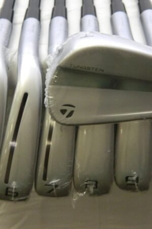 NEW TaylorMade P·790 Irons – 4–PW, Right Handed, MMT 65R Regular Graphite