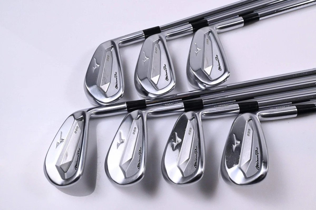 Mizuno Pro 223 Irons / 4-PW / Stiff Flex NS Pro Modus 3 Tour 115 Shafts