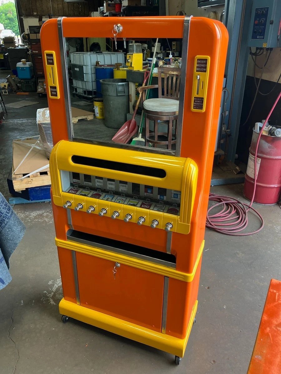 Vintage cigarette/candy vending machine - Image 4