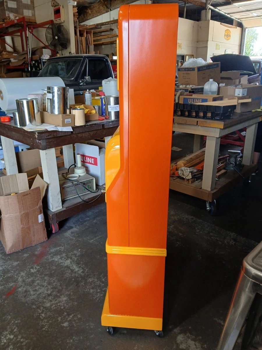 Vintage cigarette/candy vending machine - Image 3