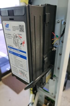 4 BRAND NEW COMBO VENDING MACHINE WITH CREDIT CARD READER NAYAX TVC-VC