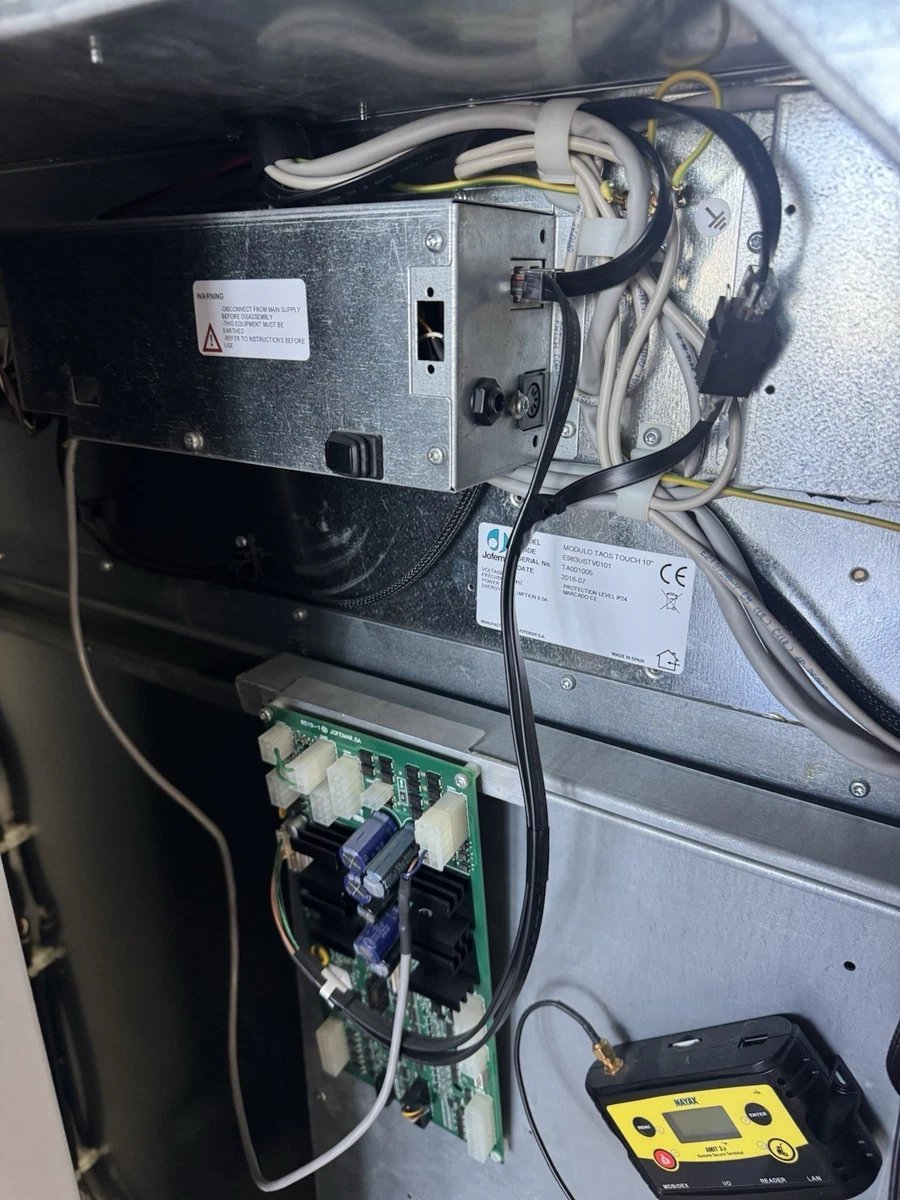 Jofemar Vision E-S Vending Machine With 10-Inch Touch Screen - Image 6