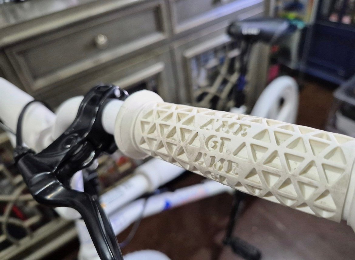 2019 GT Pro Performer Heritage BMX Bike 20" White, With Add Ons (Discontinued) - Image 4