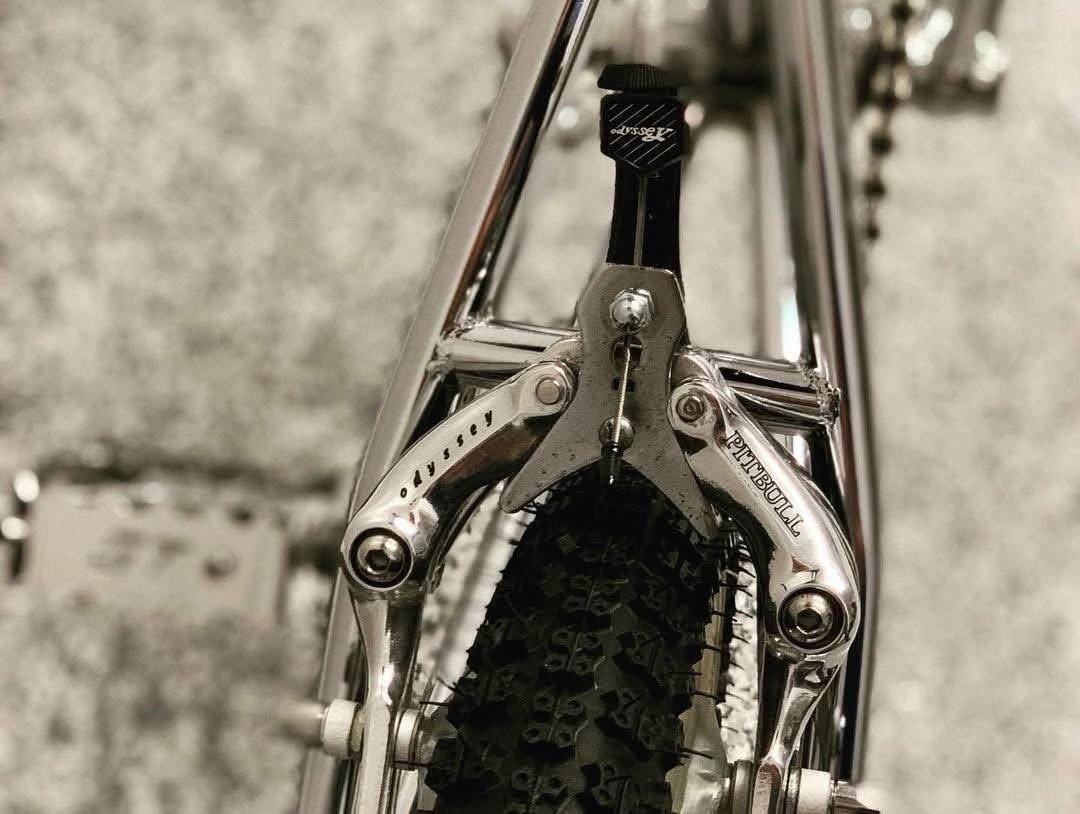 1990 Robinson Amtrac – Rare Old-School Powerhouse - Image 3