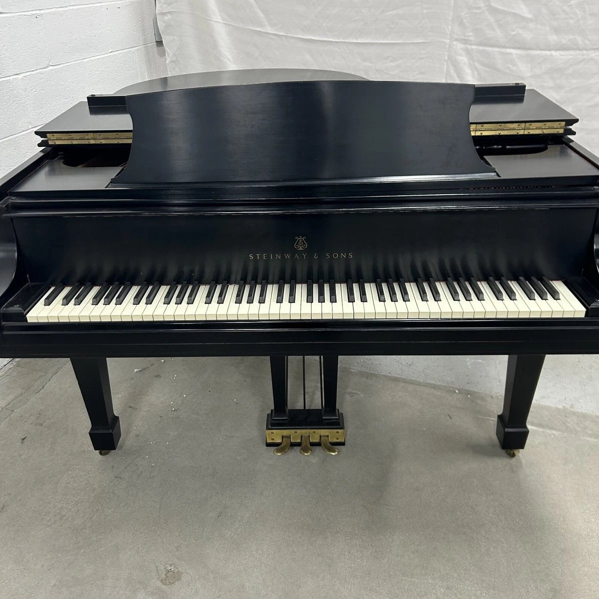 Steinway & Sons Model M Grand Piano 1980. - Image 4