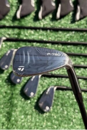 TaylorMade P-790 Iron Set 7 Clubs Steel Shaft Iron Golf Clubs Black Silver