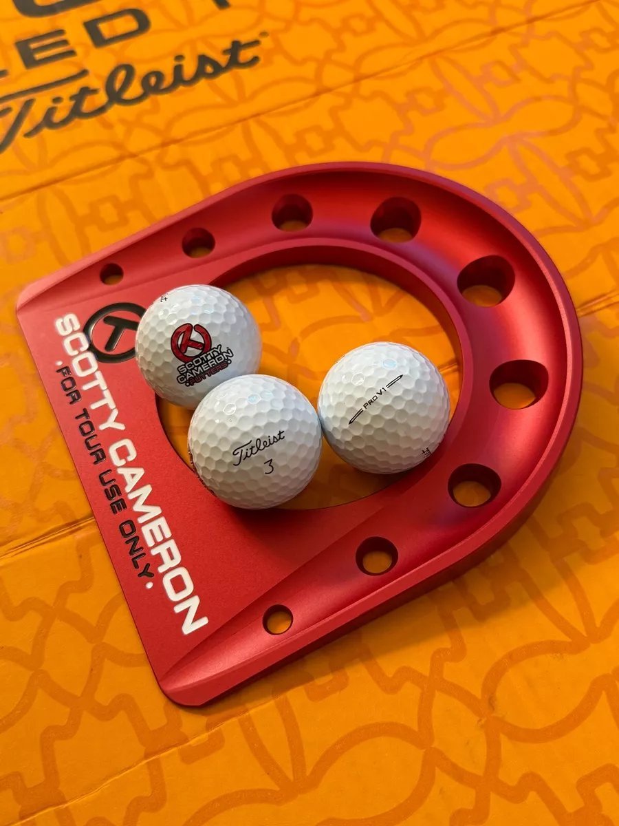 Scotty Cameron Gallery Titleist Circle T TOUR ONLY RED PUTTING CUP 3 CT Balls
